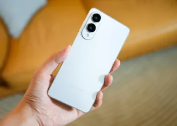 Galaxy S26 Edge iptal edilmişti: Samsung’dan beklenmedik hamle!