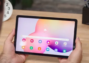 Samsung’dan müjde: Bir model daha One UI 8 aldı