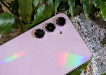 Samsung iki modeline daha One UI 8’i yayınladı