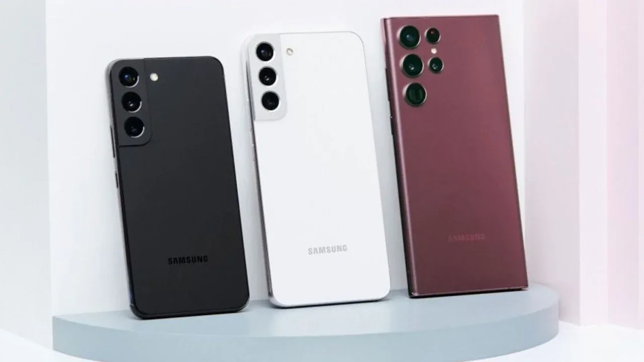 Galaxy S22 serisi için One UI 8 dağıtımı geçici bir süreliğine durduruldu