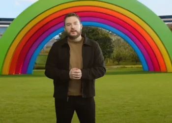 iOS 26 sızıntısı mahkemede: Apple, Jon Prosser’a dava açtı!