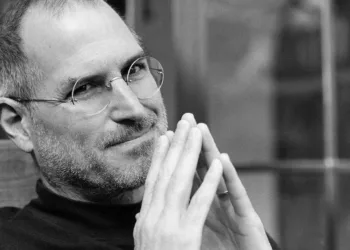 Steve Jobs’suz 14 yıl: Tim Cook’tan yürek burkan mesaj!