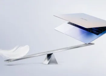 899 gramlık laptop: Tecno Megabook S14 Türkiye’de