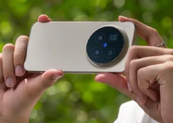 vivo X300 Pro tanıtım öncesi kanlı canlı görüntülendi