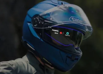 Motorcuların hayali! Shoei, AR destekli kaskını tanıttı