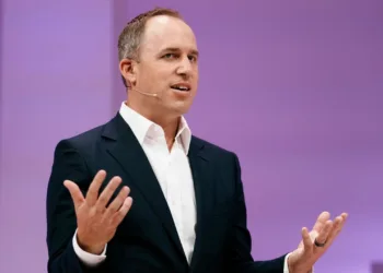 Bu yapay zeka 21 ayda 100 milyon dolar kazandı!