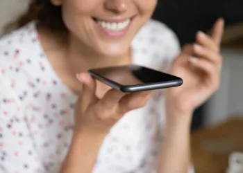 Google, görüşme kayıt özelliğini eski telefonlarına geri getiriyor!