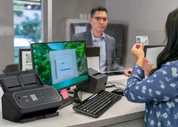 Canon’un yeni kompakt DR-C350 ve DR-C340 tarayıcıları hız getiriyor