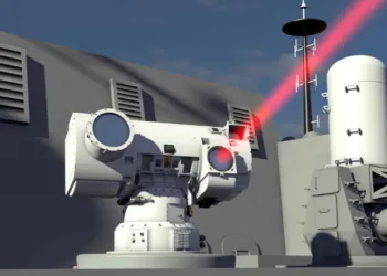 1 kilometreden madeni para vurabiliyor: İngiltere’nin yeni lazer silahı için geri sayım!