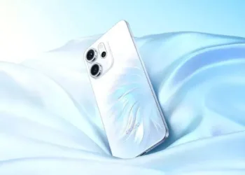 OPPO Reno 15 için geri sayım: Tanıtım tarihi belli oldu!