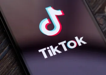 TikTok, yapay zeka videoları için kontrol düğmesi ekledi!