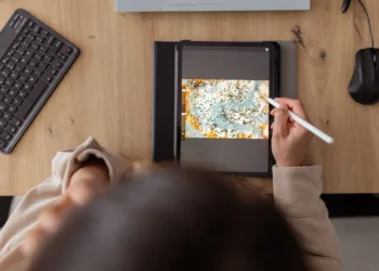 Yaratıcılığınızı ortaya çıkaracak en iyi iPad uygulamaları!