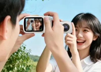 Cebe sığan dijital kamera! Lenovo X1 tanıtıldı