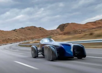 Renault’tan elektriklide verimlilik rekoru geldi! Tam 1000 km menzil