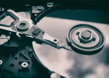 CD’ler geri mi dönüyor? 500 GB cam diskler çıkıyor!