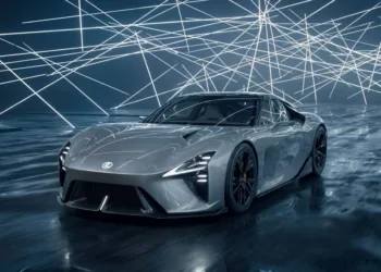 Lexus LFA ruhu elektrikli LFA Concept ile geri dönüyor
