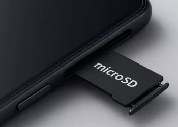 Bellek krizi bir işe yaradı! Telefonlarda microSD kart geri dönüyor
