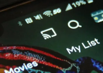 Netflix’ten sessiz değişiklik! Telefonda cast dönemi bitti