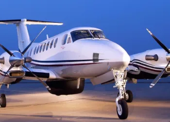 Tarihte bir ilk: Otopilot basıncı düşen uçağı pilotların müdahalesi olmadan indirdi!