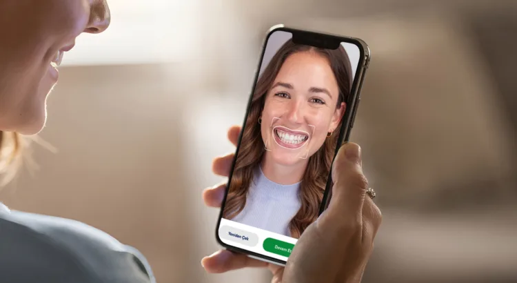 Parodontax Plak Check ile görünmeyen plak ortaya çıkıyor