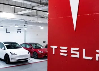 Elon Musk da çıldırdı! Şerit takip isteyen artık her ay ödeme yapacak