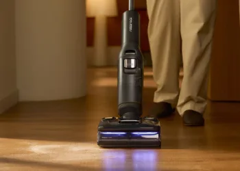 Islak-kuru temizlik yapan dikey süpürge arayanlara: Roborock F25 Ultra ve F25 Ace Combo – CES 2026 #27