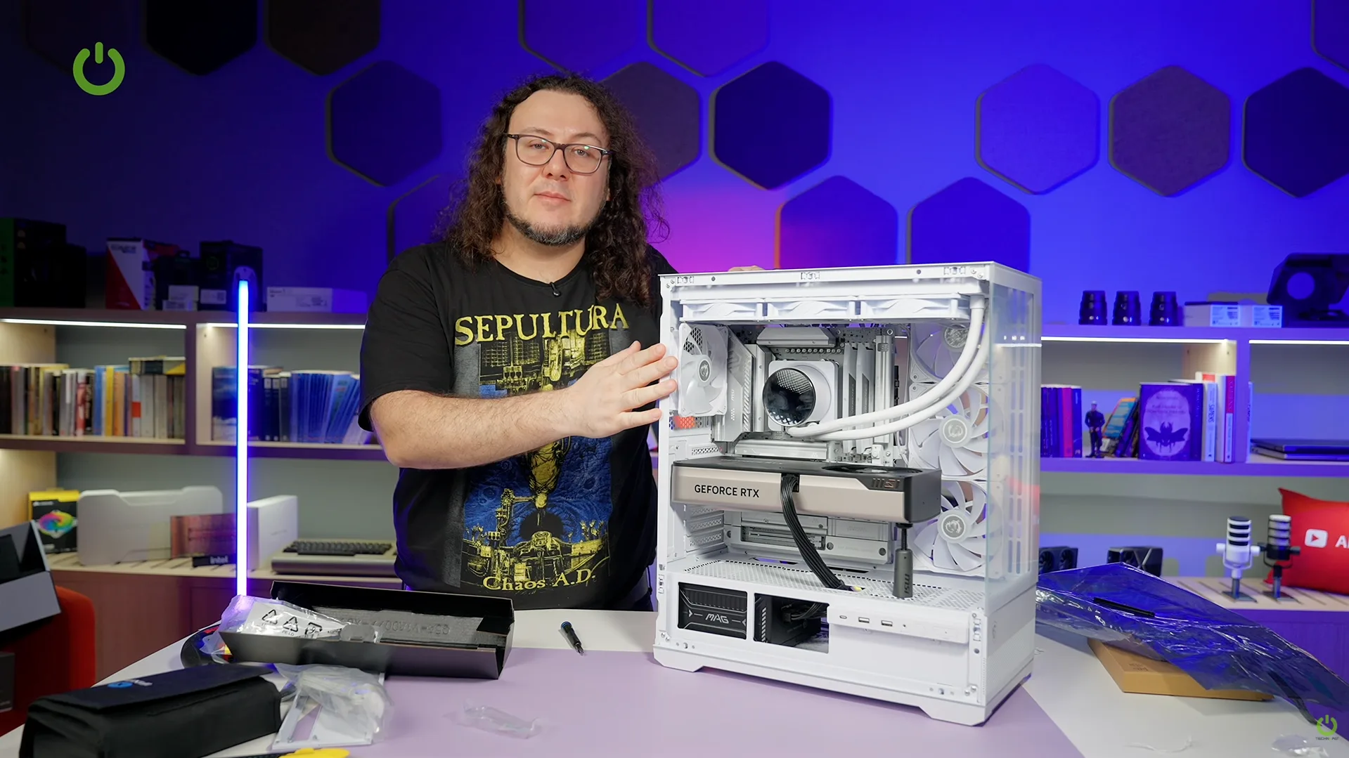 t&uuml;m par&ccedil;alar takılı halde kasa - sistem toplama