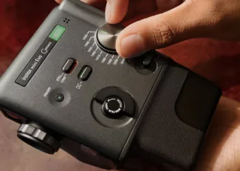 Fujifilm’den anıları yeniden icat eden mini Evo Cinema: Hem çekiyor hem basıyor!