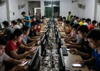 Yeni nesil kölelik! Yapay zekanın tıklama çiftliklerindeki ucuz işçileri