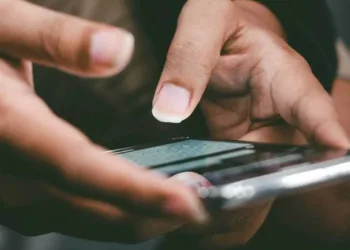 Telefon satışları çakılıyor! Ucuz telefonlar piyasadan kalkacak mı?