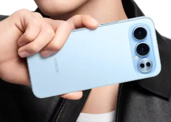 Honor 600 ortaya çıktı: Bataryası powerbankleri üzecek!