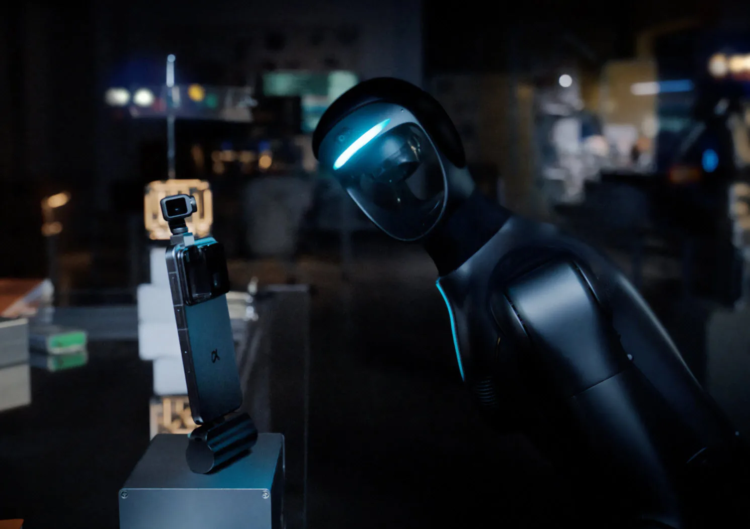 HONOR MWC 2026 sahnesinde g&ouml;vde g&ouml;sterisine hazırlanıyor