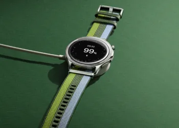 100’den fazla spor modu ve 10 gün pil ömrü: OPPO Watch S Avrupa’ya geldi!
