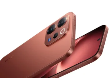 vivo V70 Türkiye’de Satışa Çıkıyor: 50 MP ZEISS Kamera, 4K 60 FPS Video ve 6500 mAh Pil