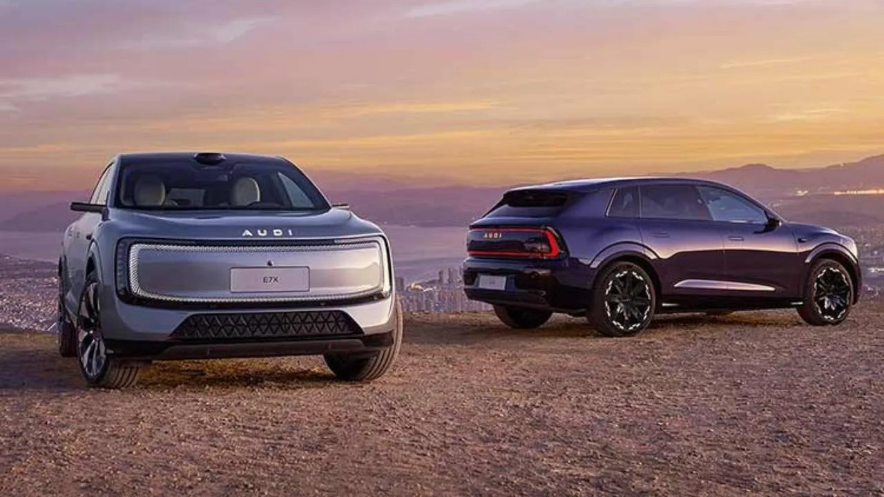 İki AUDI E7X yan yana