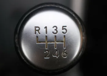 Logitech G’den 7 ileri manuel vites kolu