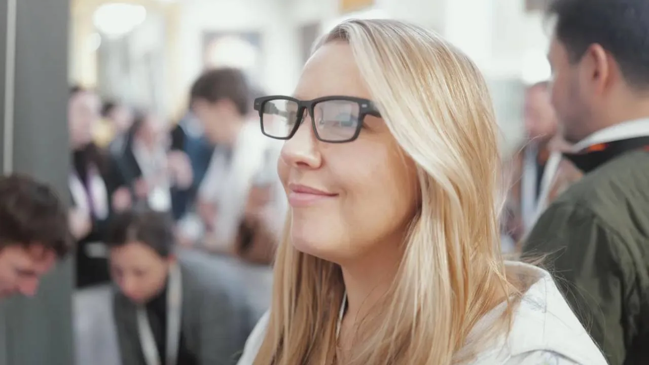 Xgimi MemoMind Memo One akıllı gözlük